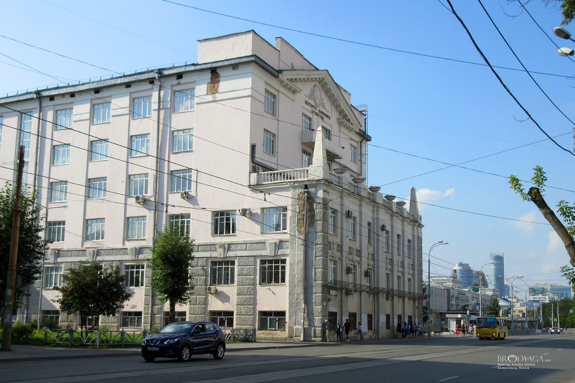 УрГЭУ - СИНХ / Екатеринбургское духовное училище, 8 Марта 62, Екатеринбург (Ekaterinburg)